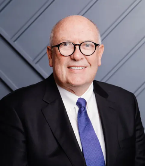 Dr. Alexander Larsen